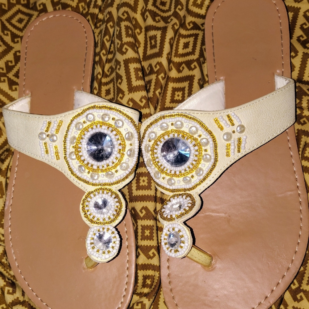 Women's Razzy Sequin Tan And Off White Sandals Size 7.5 M
